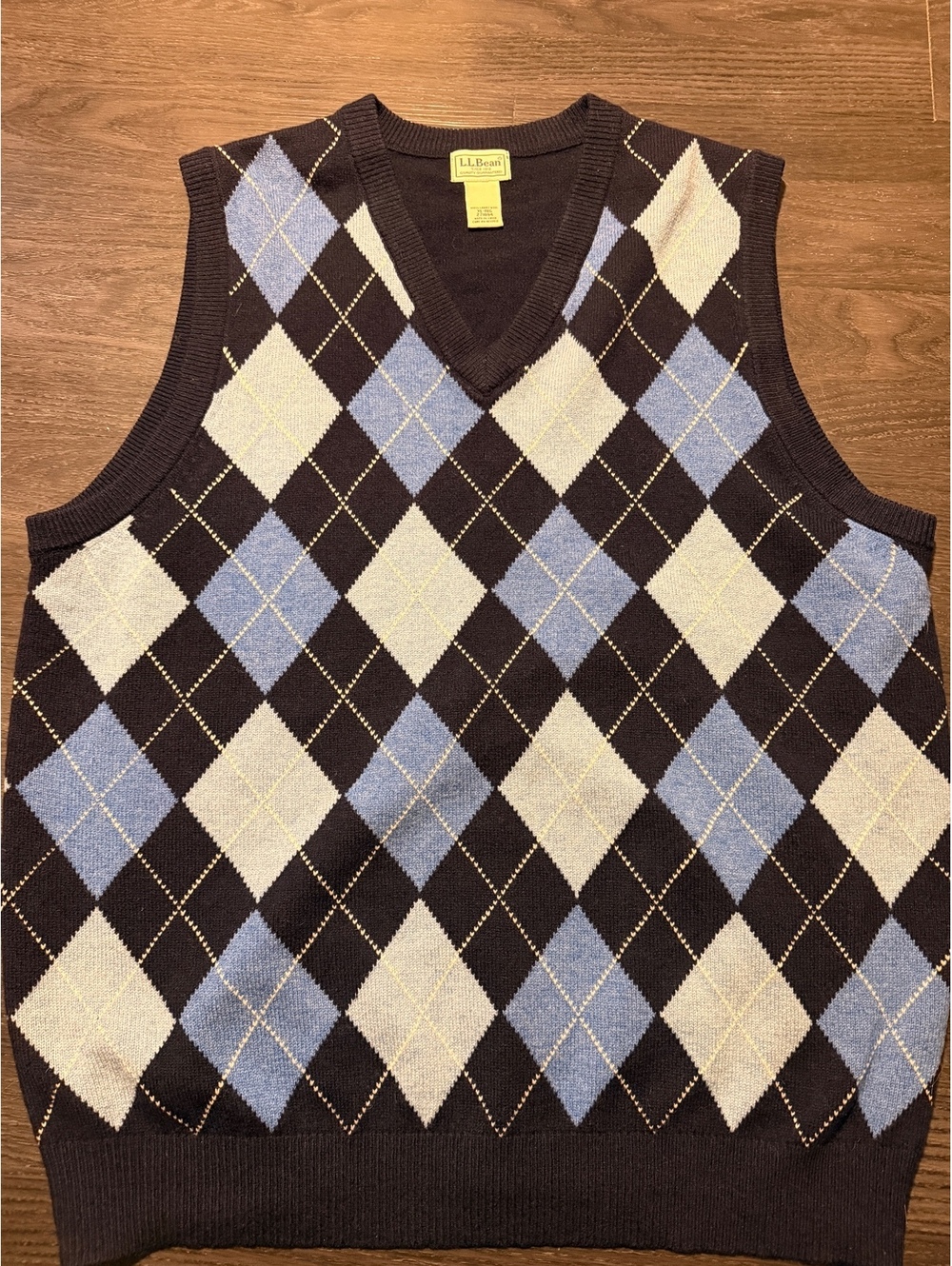 L.L. Bean 100% Lambswool Argyle V-Neck Sweater Vest XL